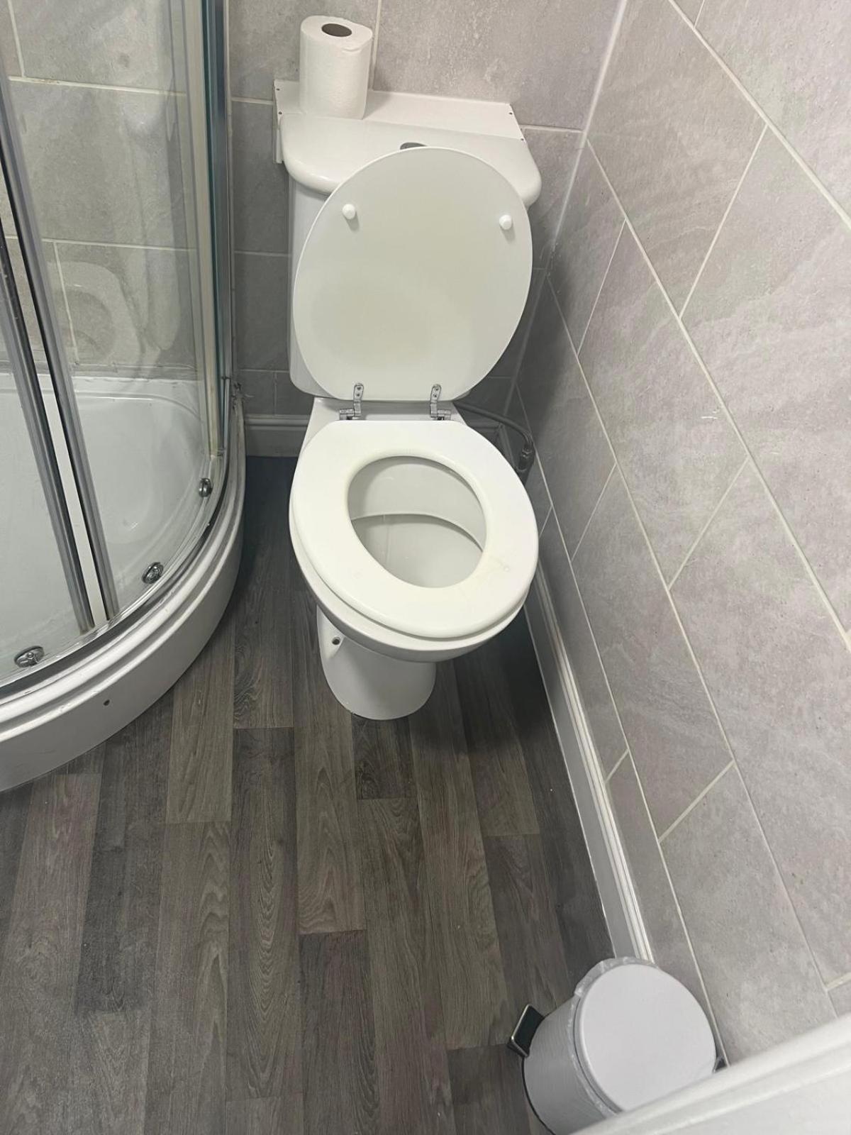 Studio Flat 7 With Private Shower & Wc Hotel Nottingham Bagian luar foto